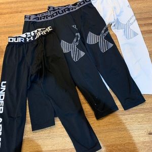 Youth boys medium under armour heat gear